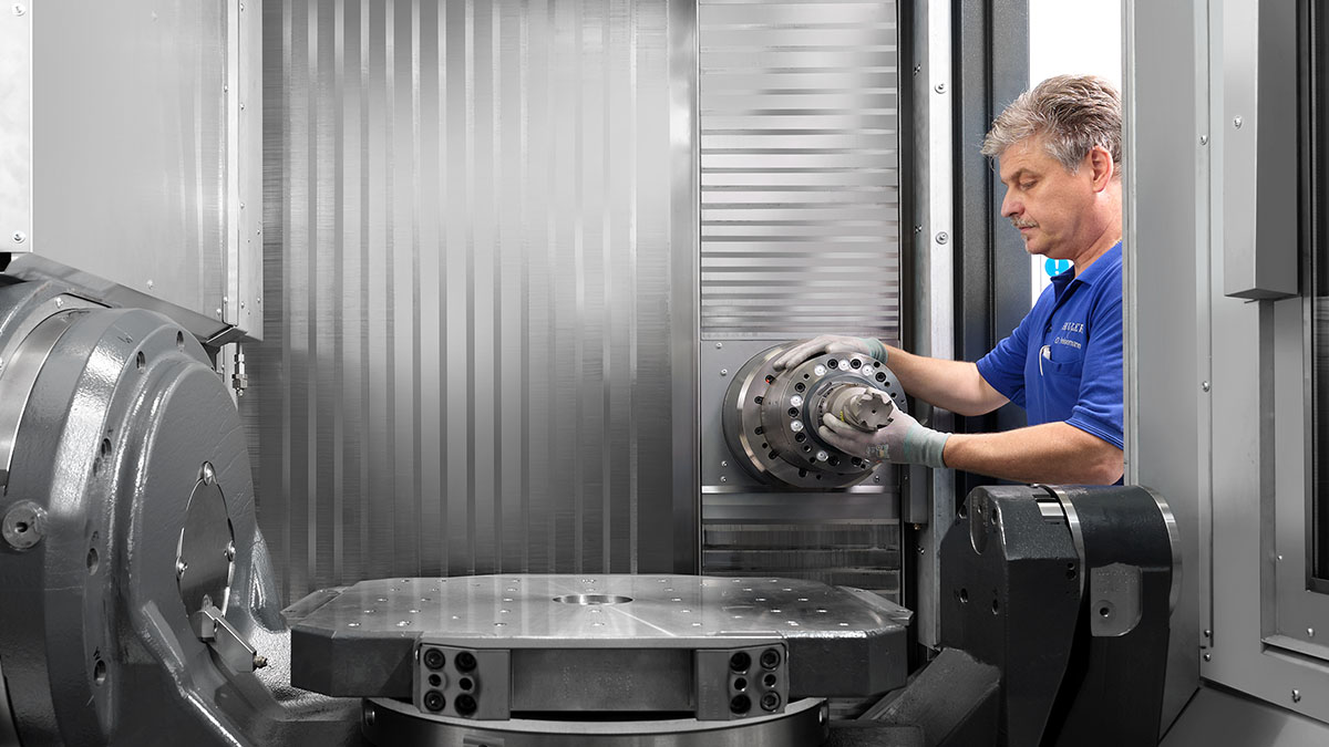5-axis machining centers HF: Operation and maintenance
